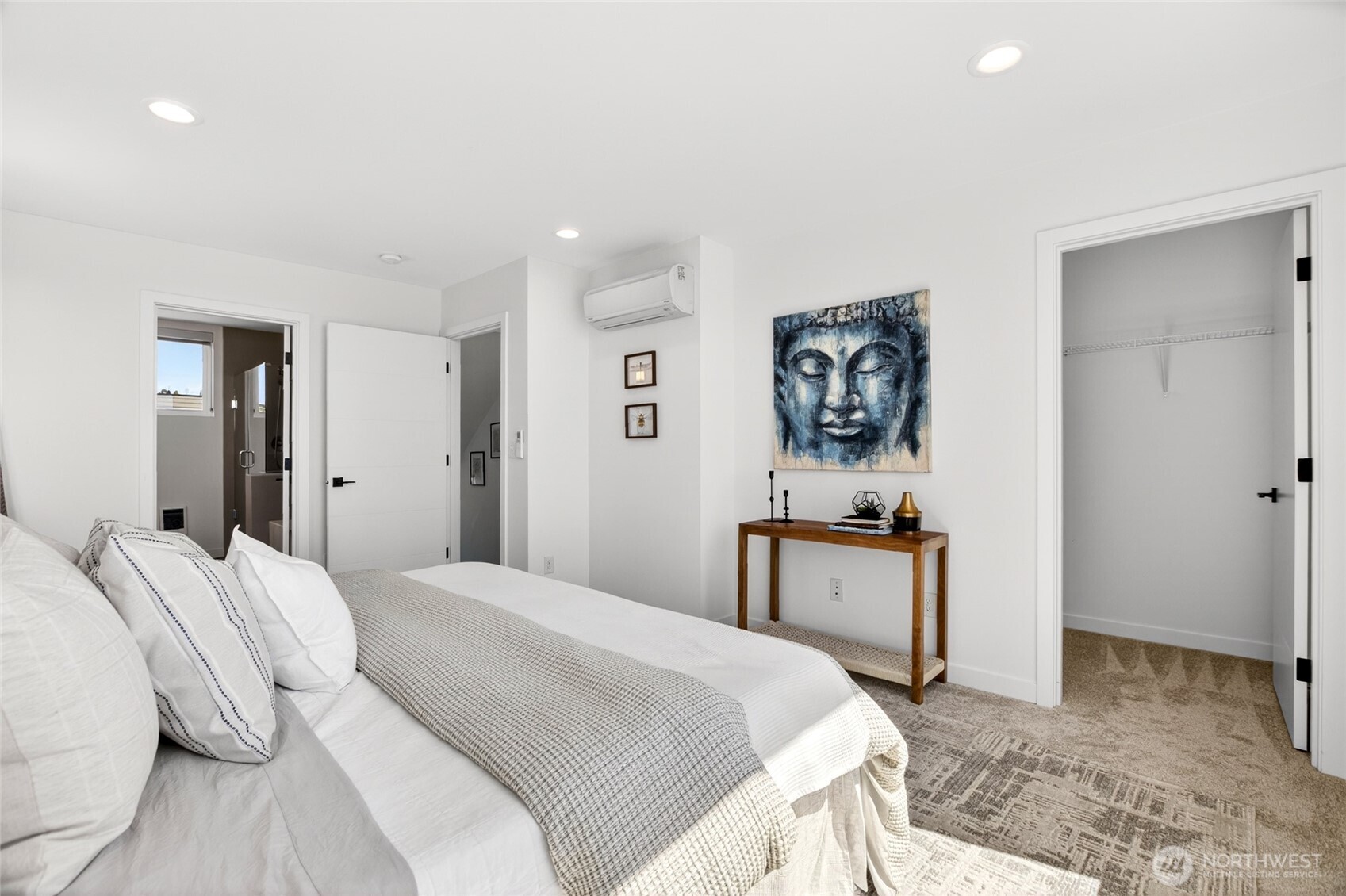 5560 15th Avenue S, Seattle, WA 98108