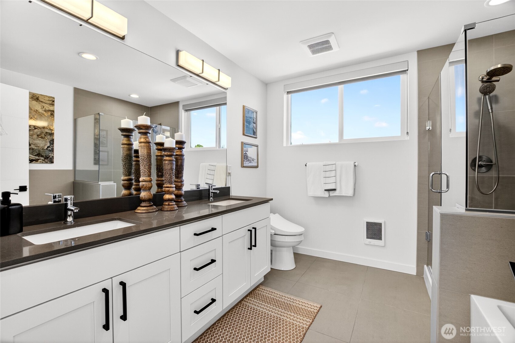 5560 15th Avenue S, Seattle, WA 98108