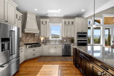 850 Autumn Crest Drive , Wenatchee, WA 98801 - Photo 11