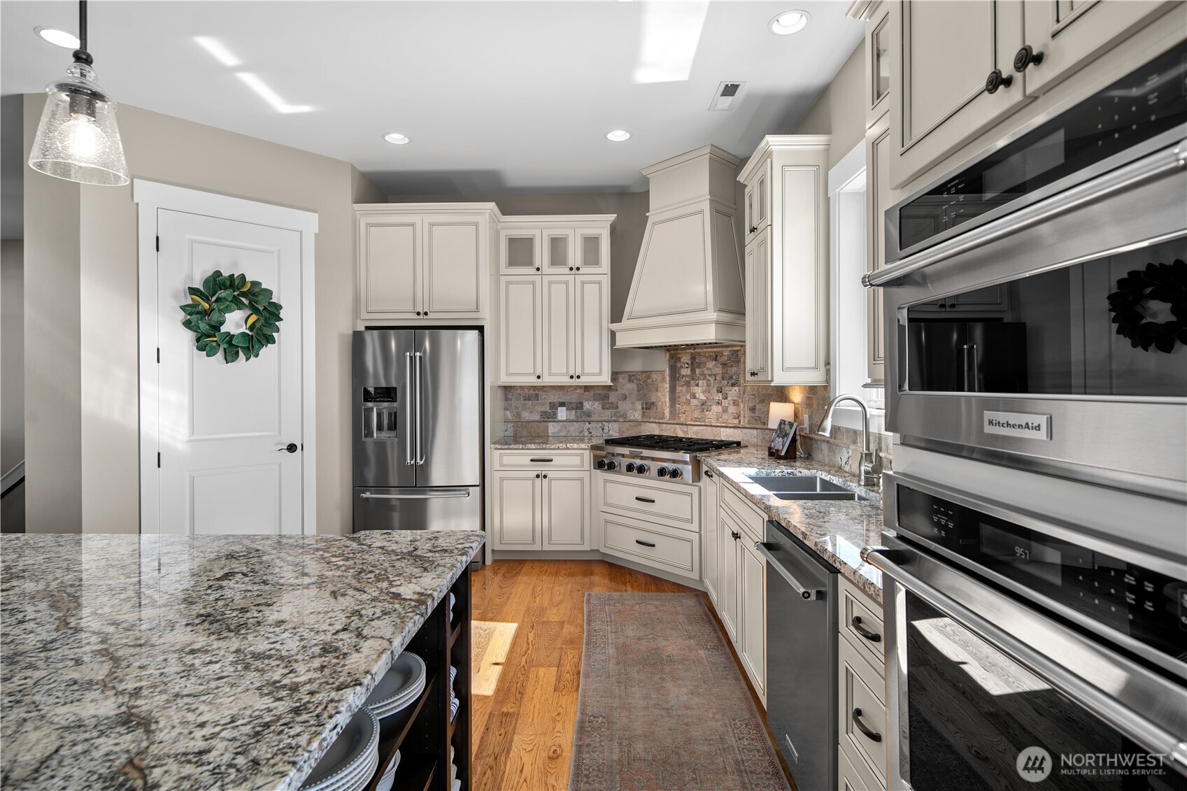 850 Autumn Crest Drive , Wenatchee, WA 98801