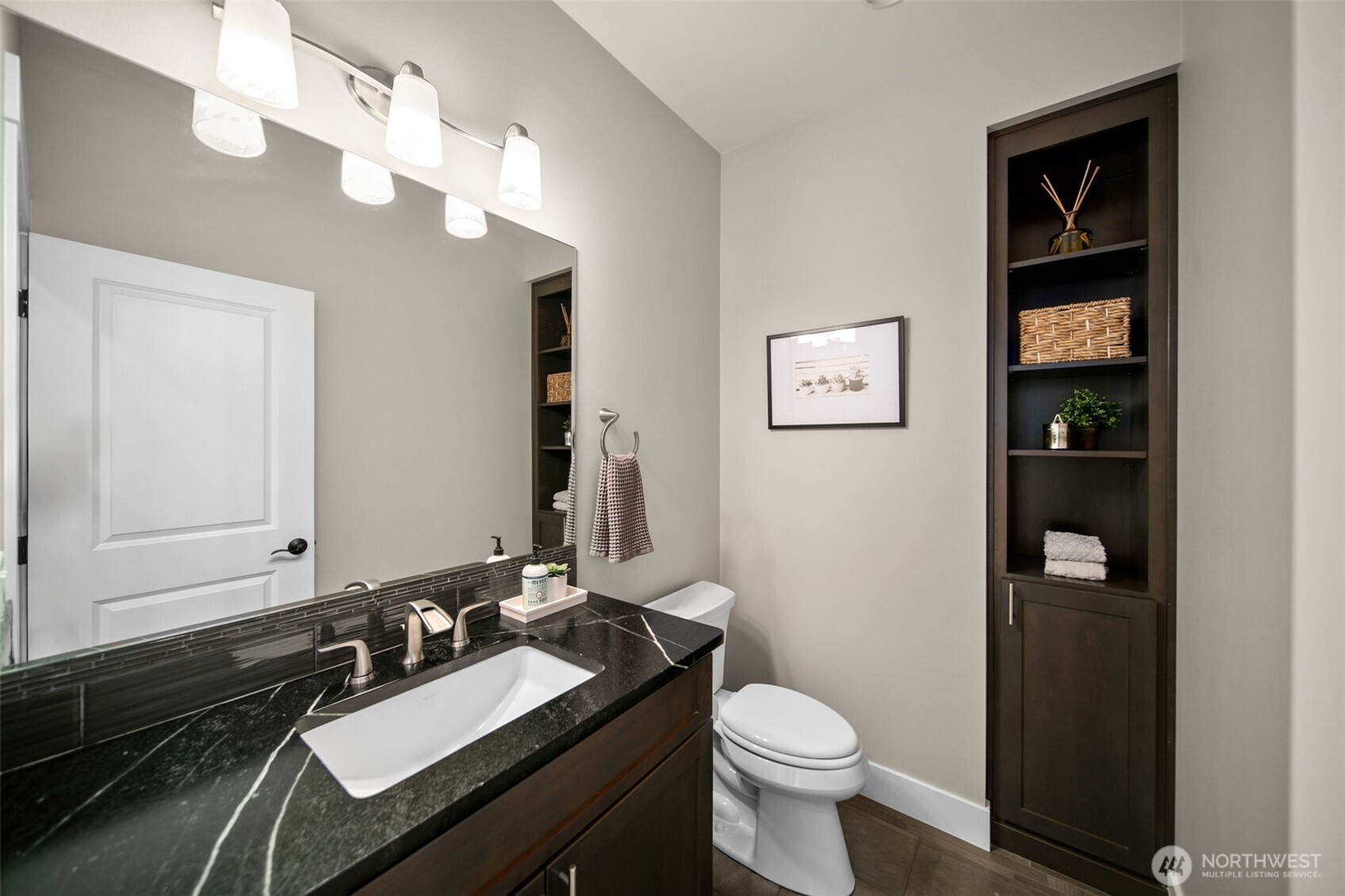 850 Autumn Crest Drive , Wenatchee, WA 98801