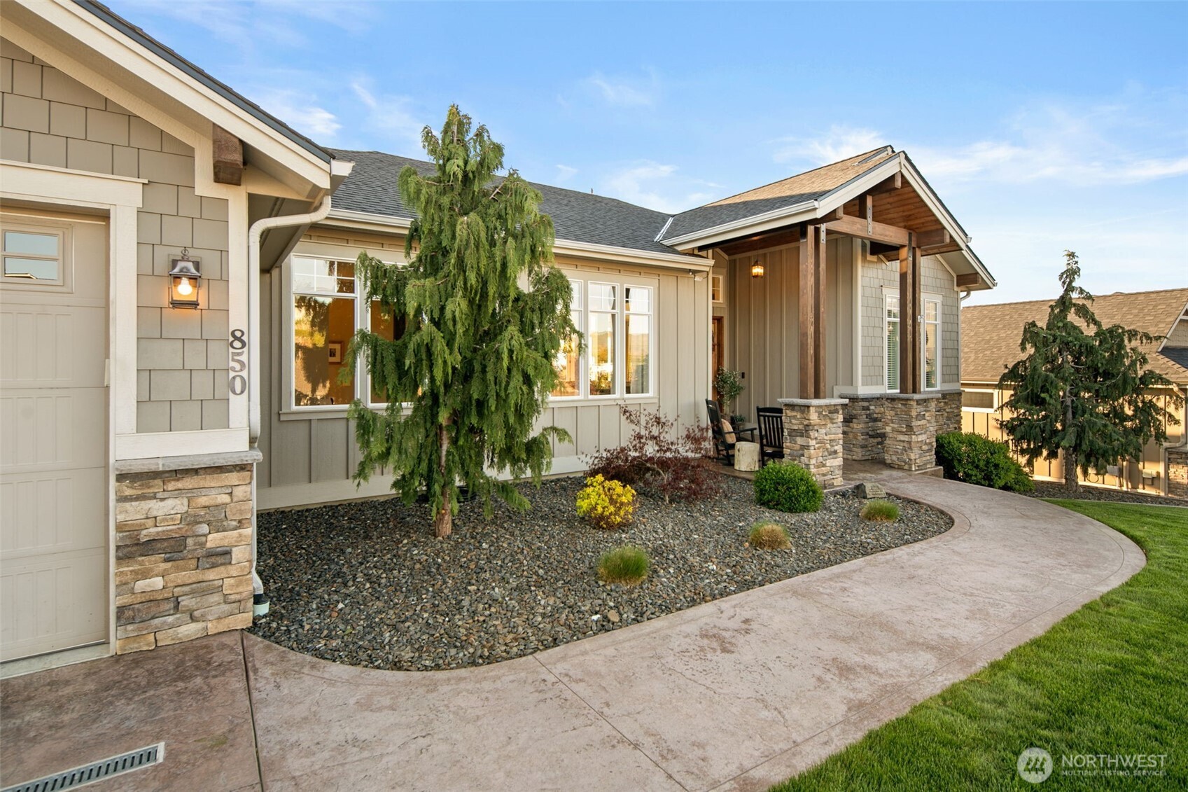 850 Autumn Crest Drive , Wenatchee, WA 98801