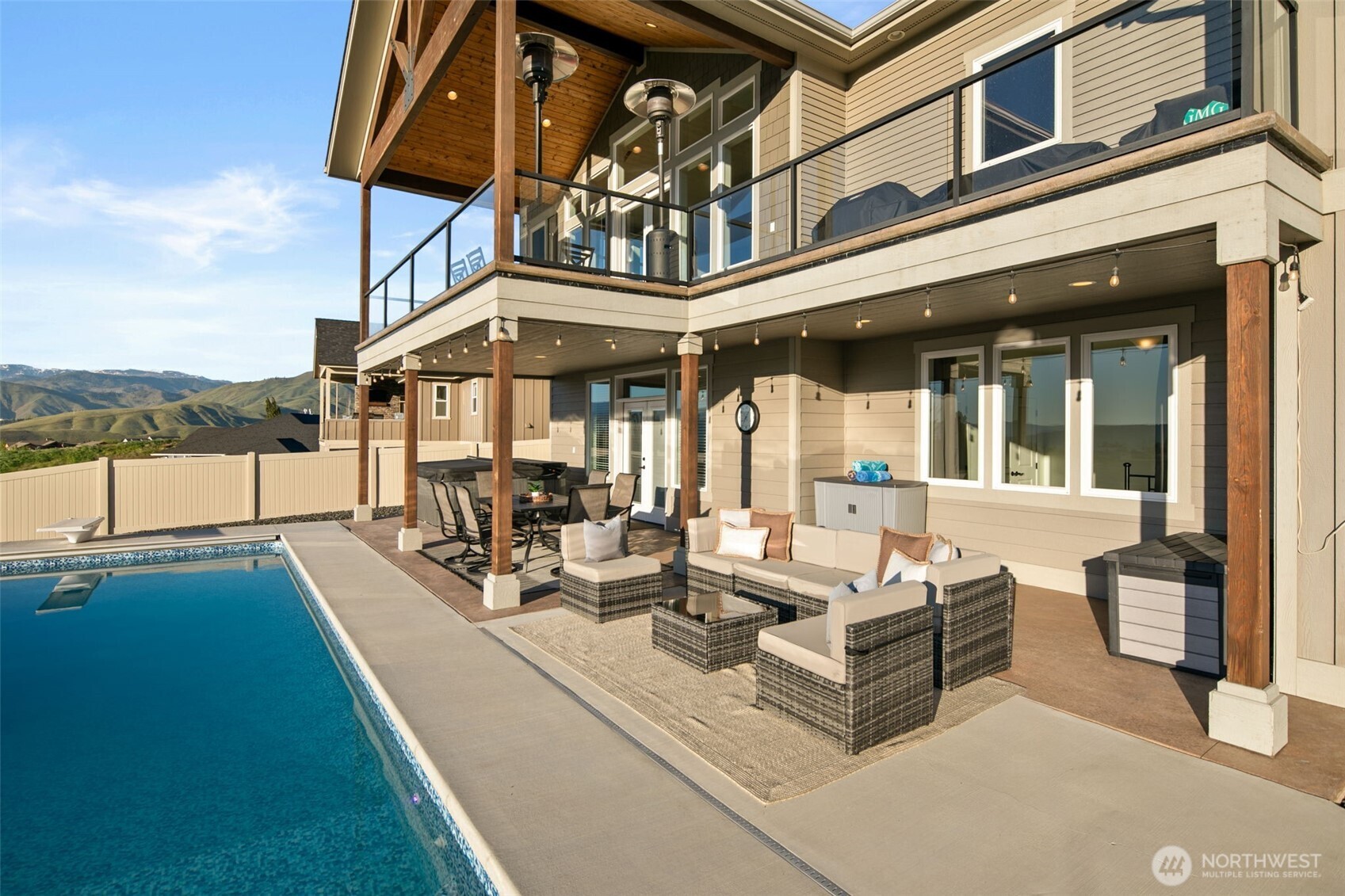 850 Autumn Crest Drive , Wenatchee, WA 98801
