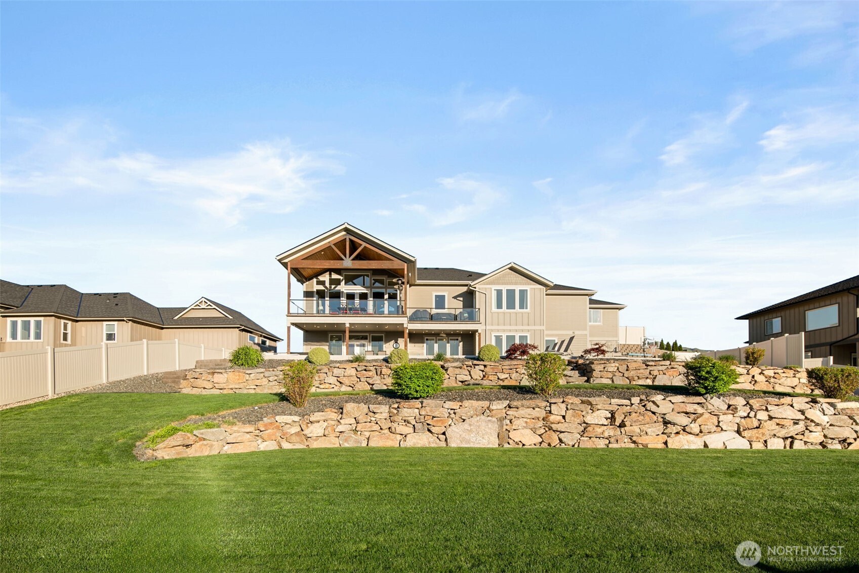 850 Autumn Crest Drive , Wenatchee, WA 98801