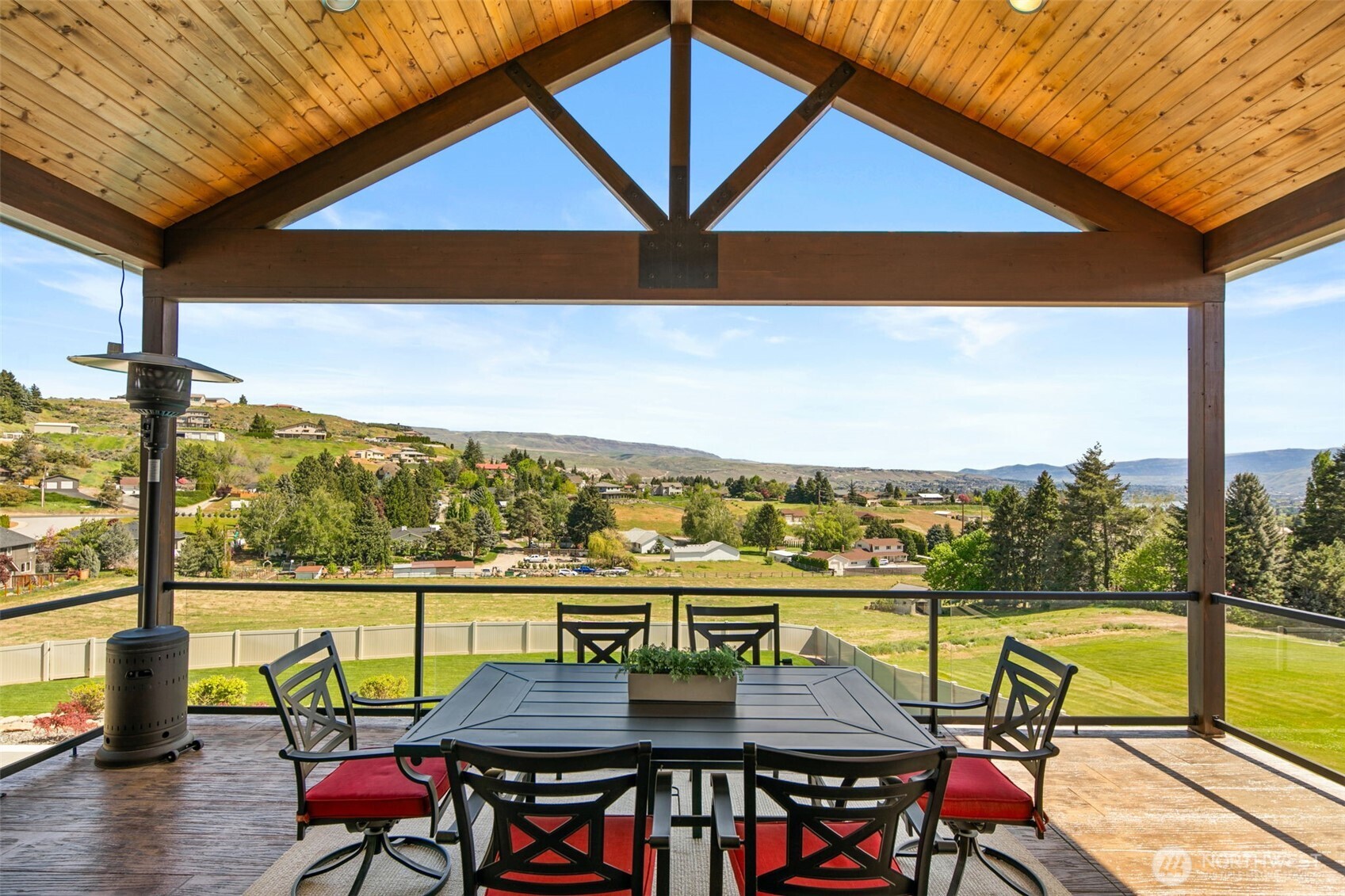 850 Autumn Crest Drive , Wenatchee, WA 98801