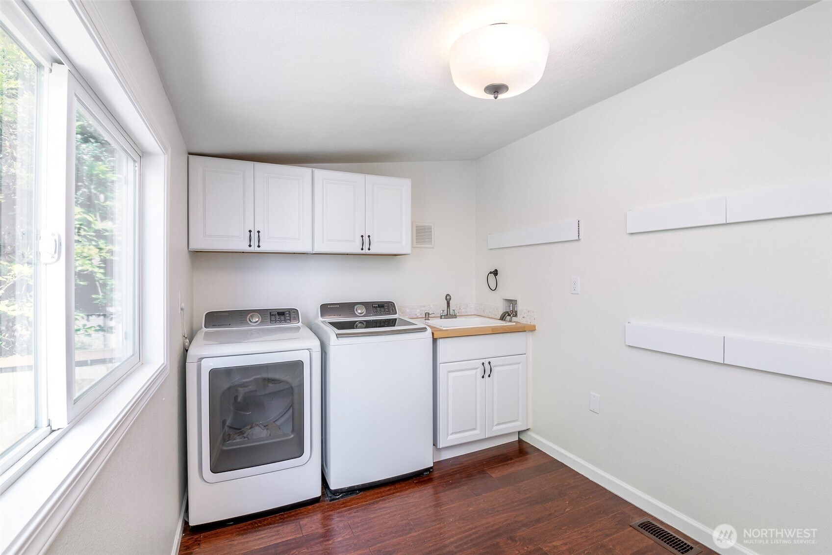 4826 A Street , Tacoma, WA 98408-7613