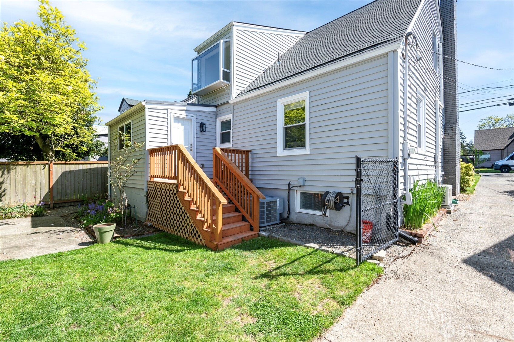 4826 A Street , Tacoma, WA 98408-7613