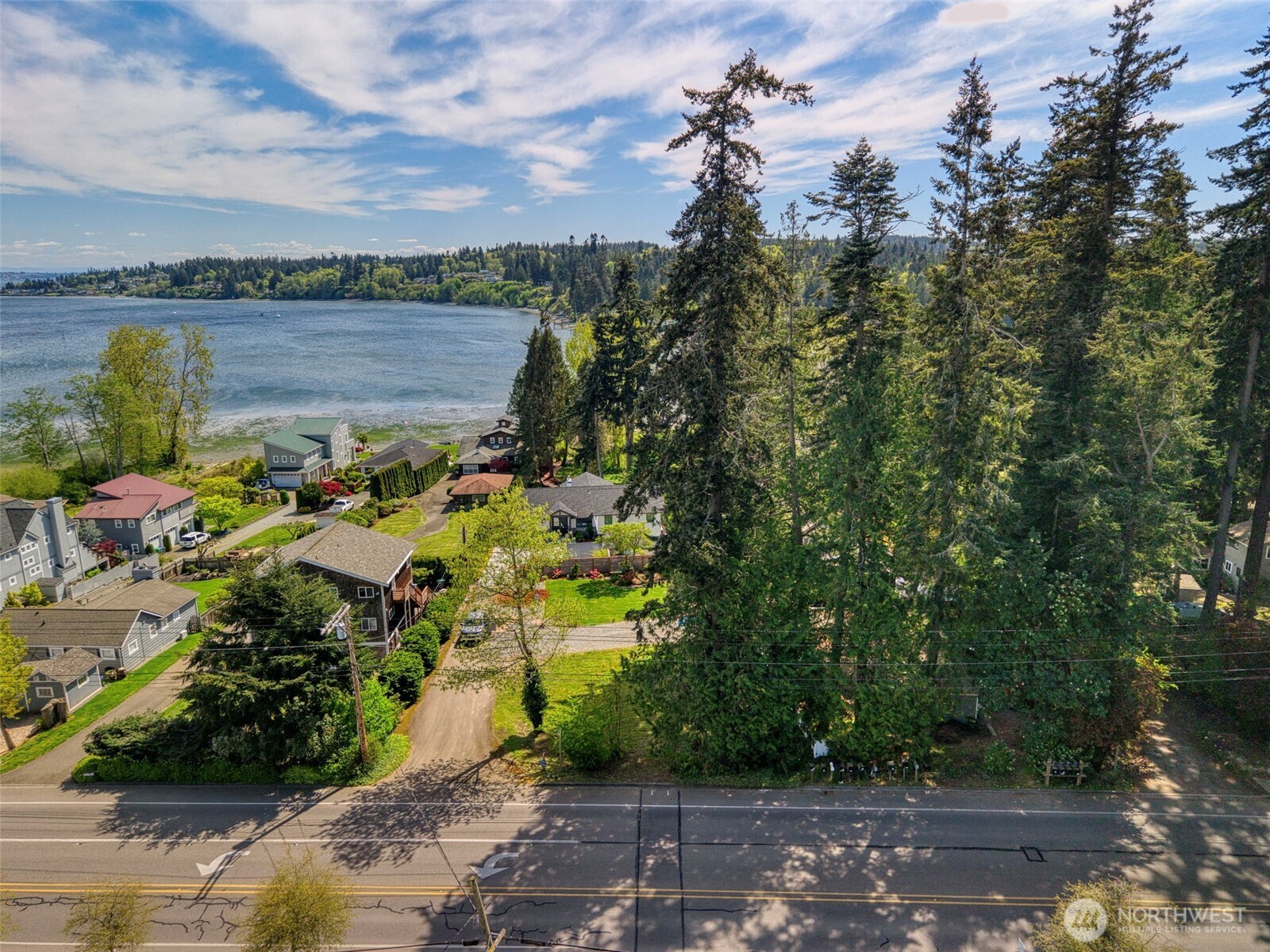 25933 Coveview Lane NE, Kingston, WA 98346