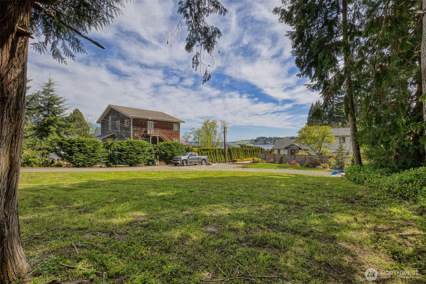 25933 Coveview Lane NE, Kingston, WA 98346