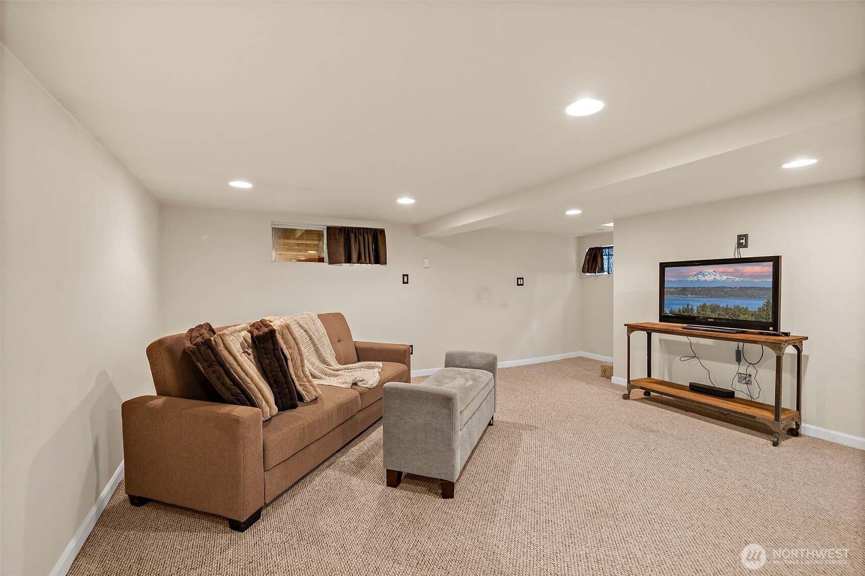 6837 S Thompson Avenue , Tacoma, WA 98408