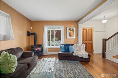 6837 S Thompson Avenue , Tacoma, WA 98408 - Photo 2