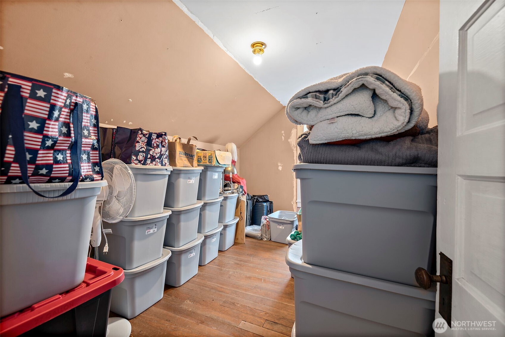 6837 S Thompson Avenue , Tacoma, WA 98408