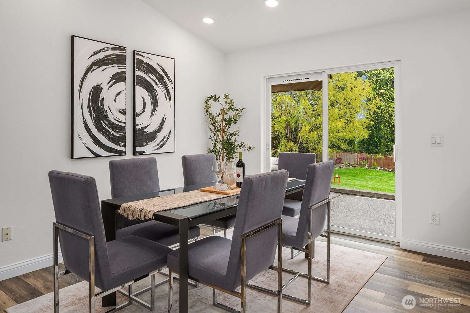 7547 NE 200th Street , Kenmore, WA 98028