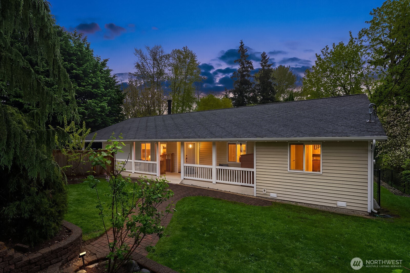 7547 NE 200th Street , Kenmore, WA 98028