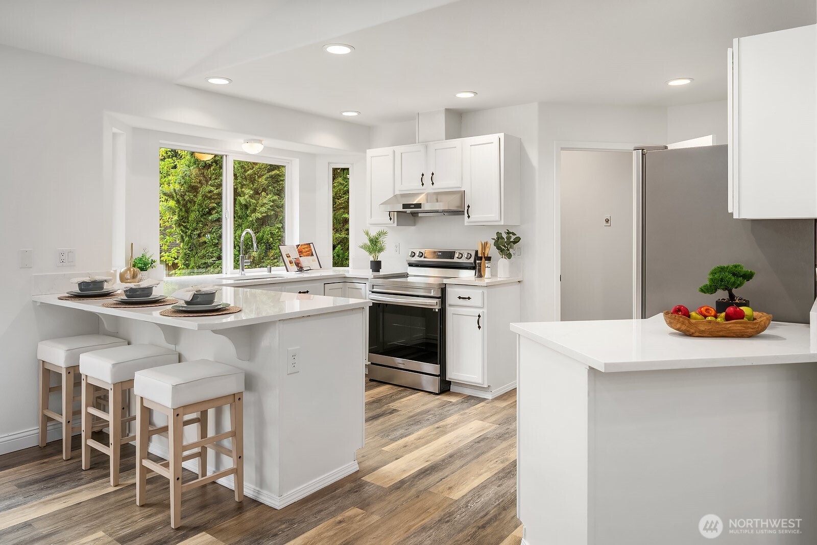 7547 NE 200th Street , Kenmore, WA 98028