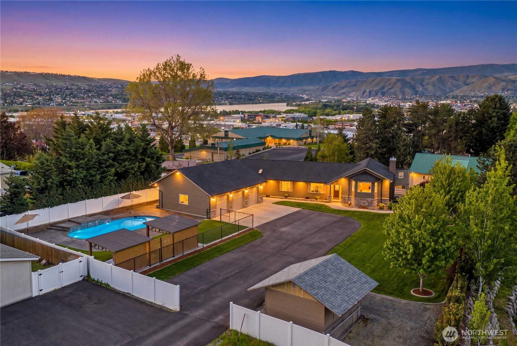 209 W Peters Street , Wenatchee, WA 98801