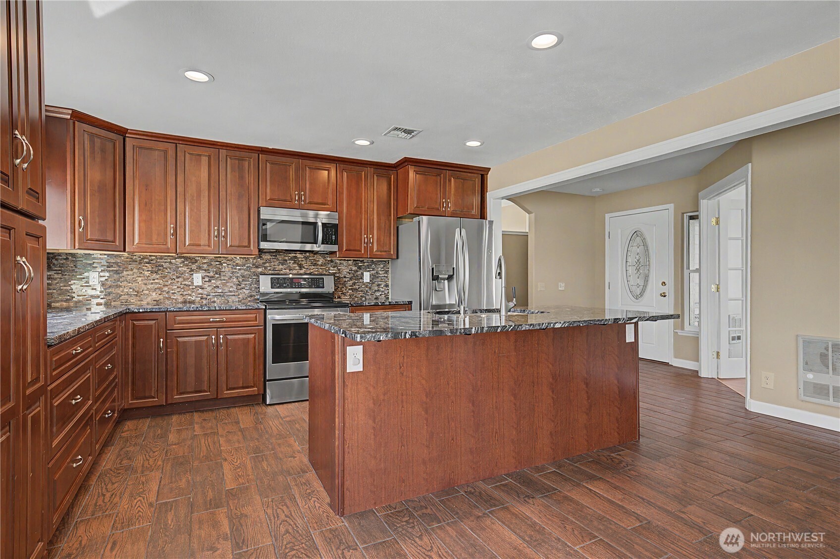 209 W Peters Street , Wenatchee, WA 98801