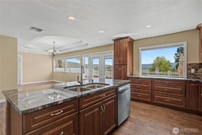 209 W Peters Street , Wenatchee, WA 98801 - Photo 12