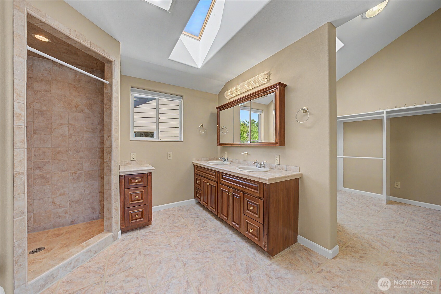209 W Peters Street , Wenatchee, WA 98801