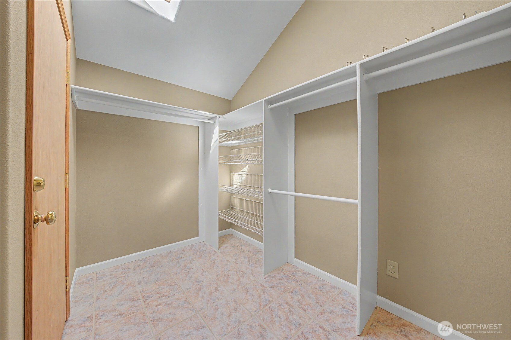 209 W Peters Street , Wenatchee, WA 98801