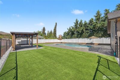 209 W Peters Street , Wenatchee, WA 98801 - Photo 2