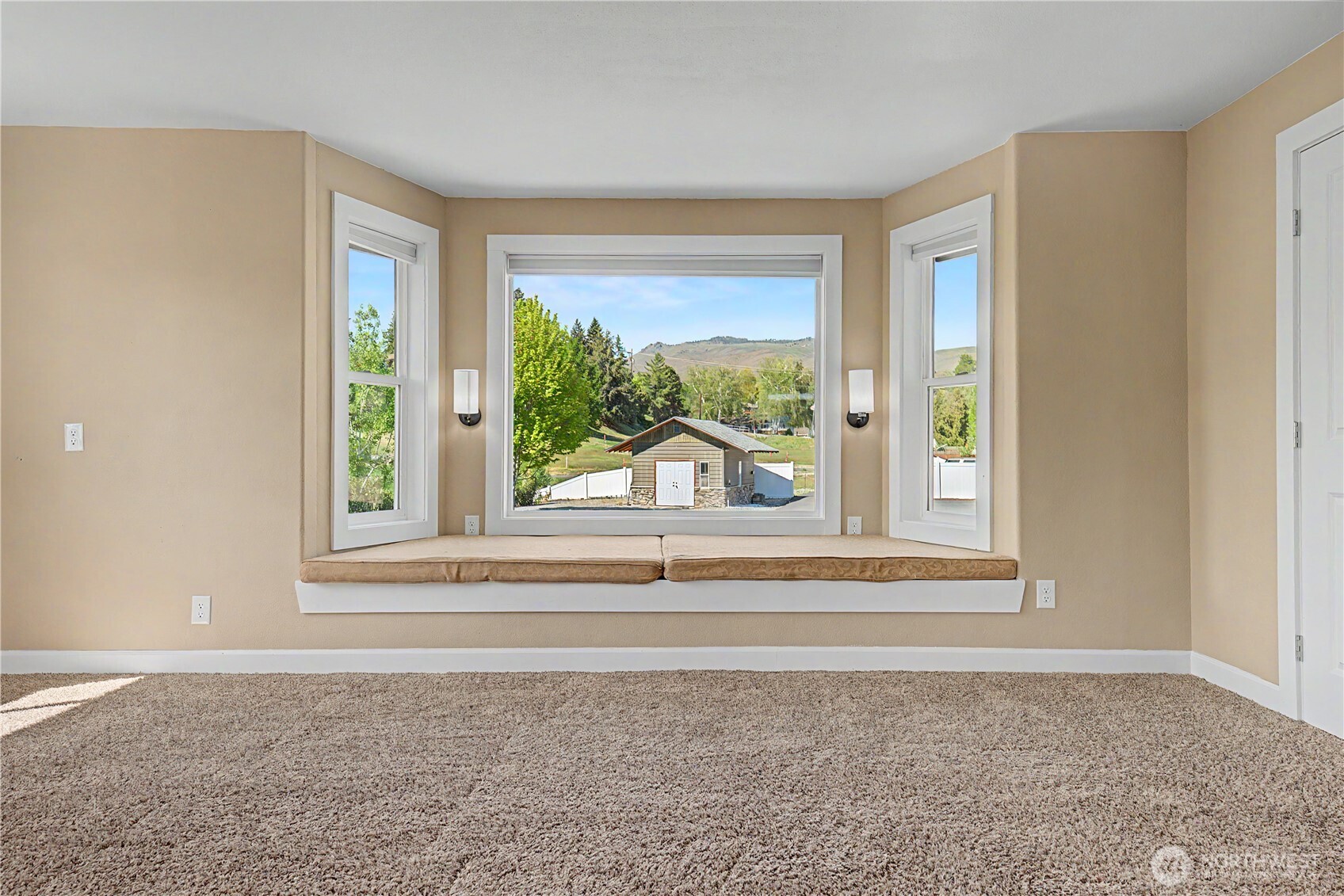 209 W Peters Street , Wenatchee, WA 98801