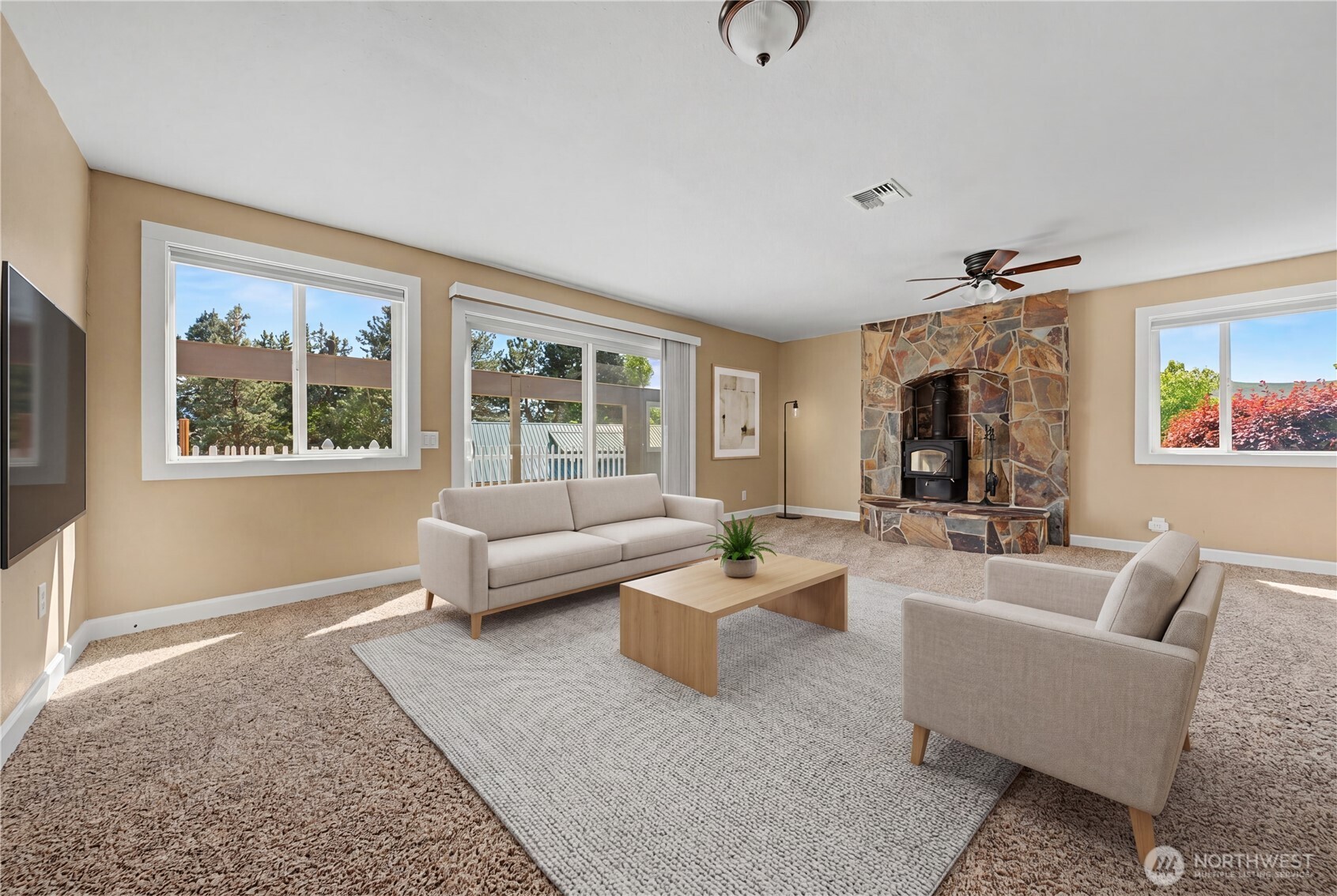 209 W Peters Street , Wenatchee, WA 98801