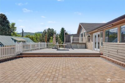 209 W Peters Street , Wenatchee, WA 98801 - Photo 29