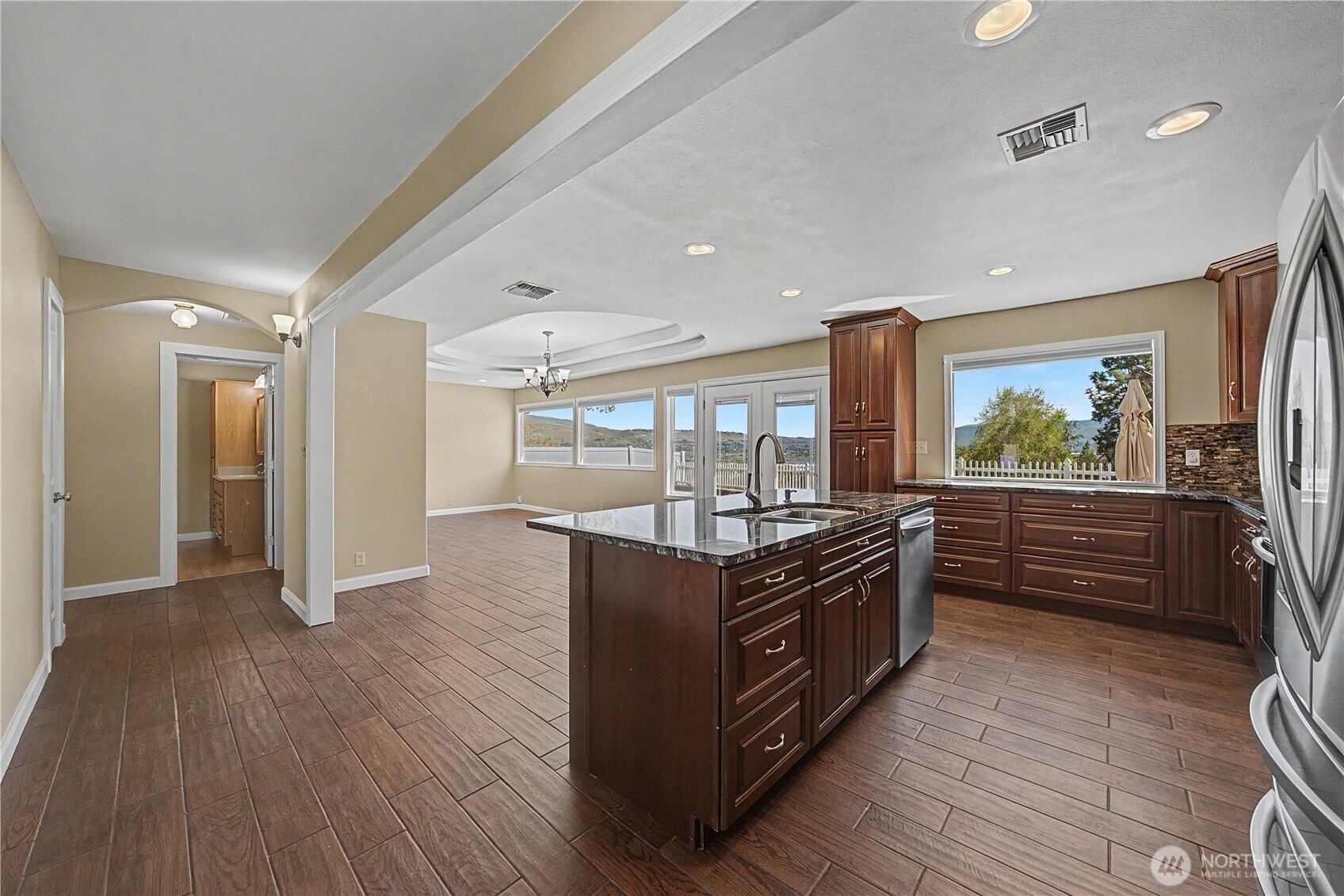 209 W Peters Street , Wenatchee, WA 98801