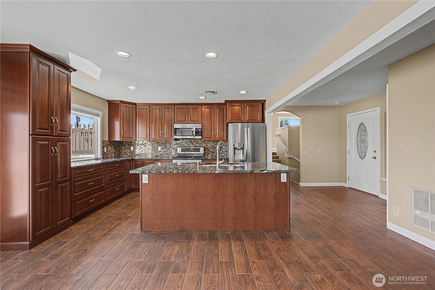 209 W Peters Street , Wenatchee, WA 98801