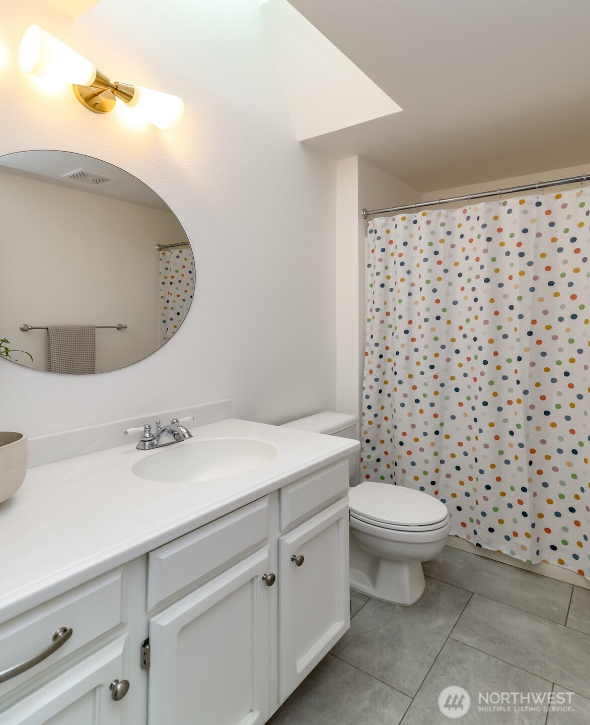 1855 Hillside Drive NE, Tacoma, WA 98422