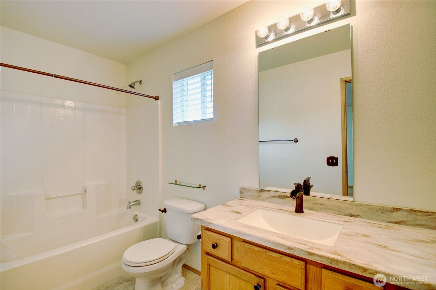 417 Crested Butte Boulevard , Mount Vernon, WA 98273