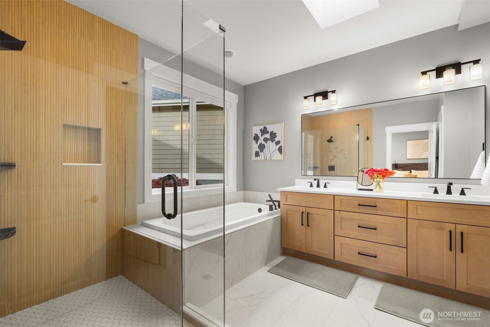1300 N 27th Place , Renton, WA 98056
