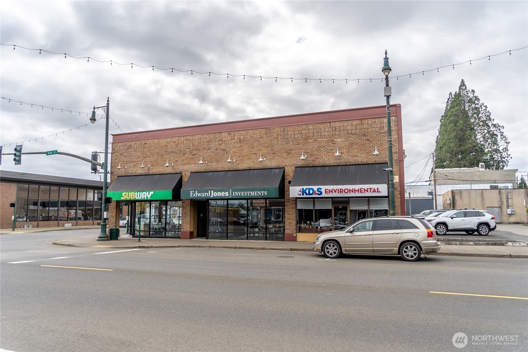 112 W Pioneer Avenue , Montesano, WA 98563