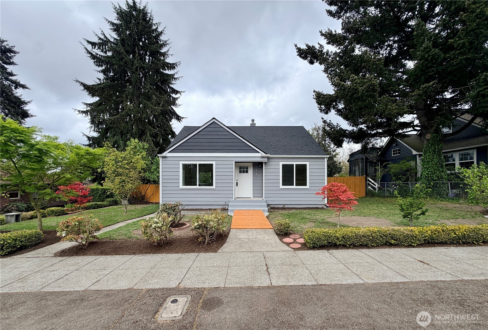 1944 S Ash Street , Tacoma, WA 98405
