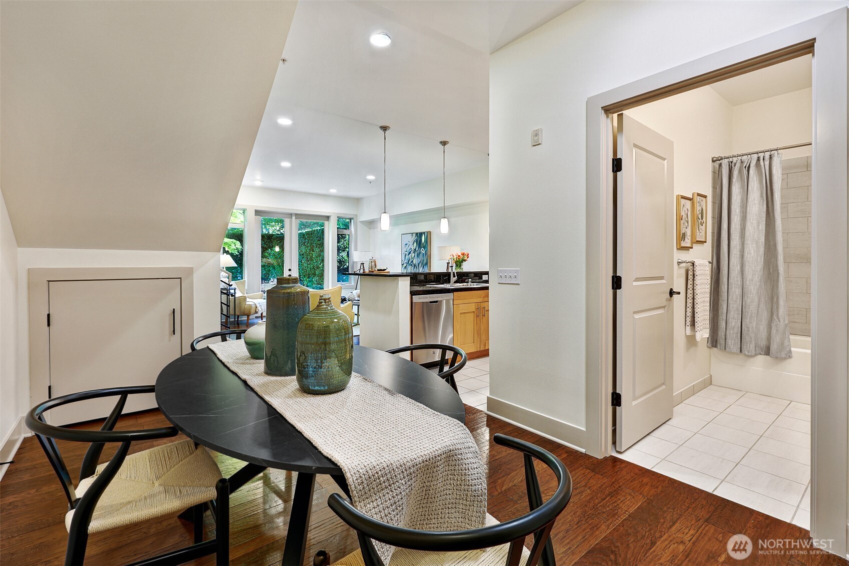 75 Pine Street #212, Edmonds, WA 98020