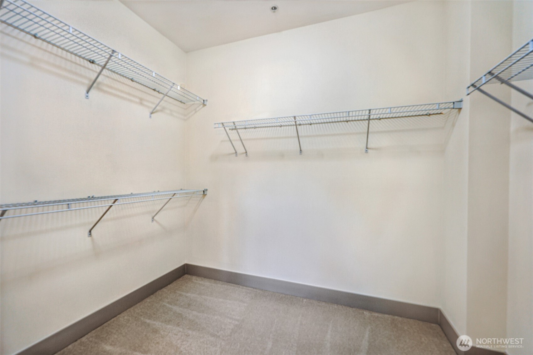 75 Pine Street #212, Edmonds, WA 98020