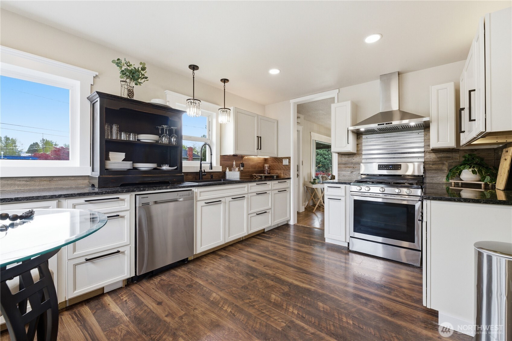 800 Myrtine Street , Enumclaw, WA 98022