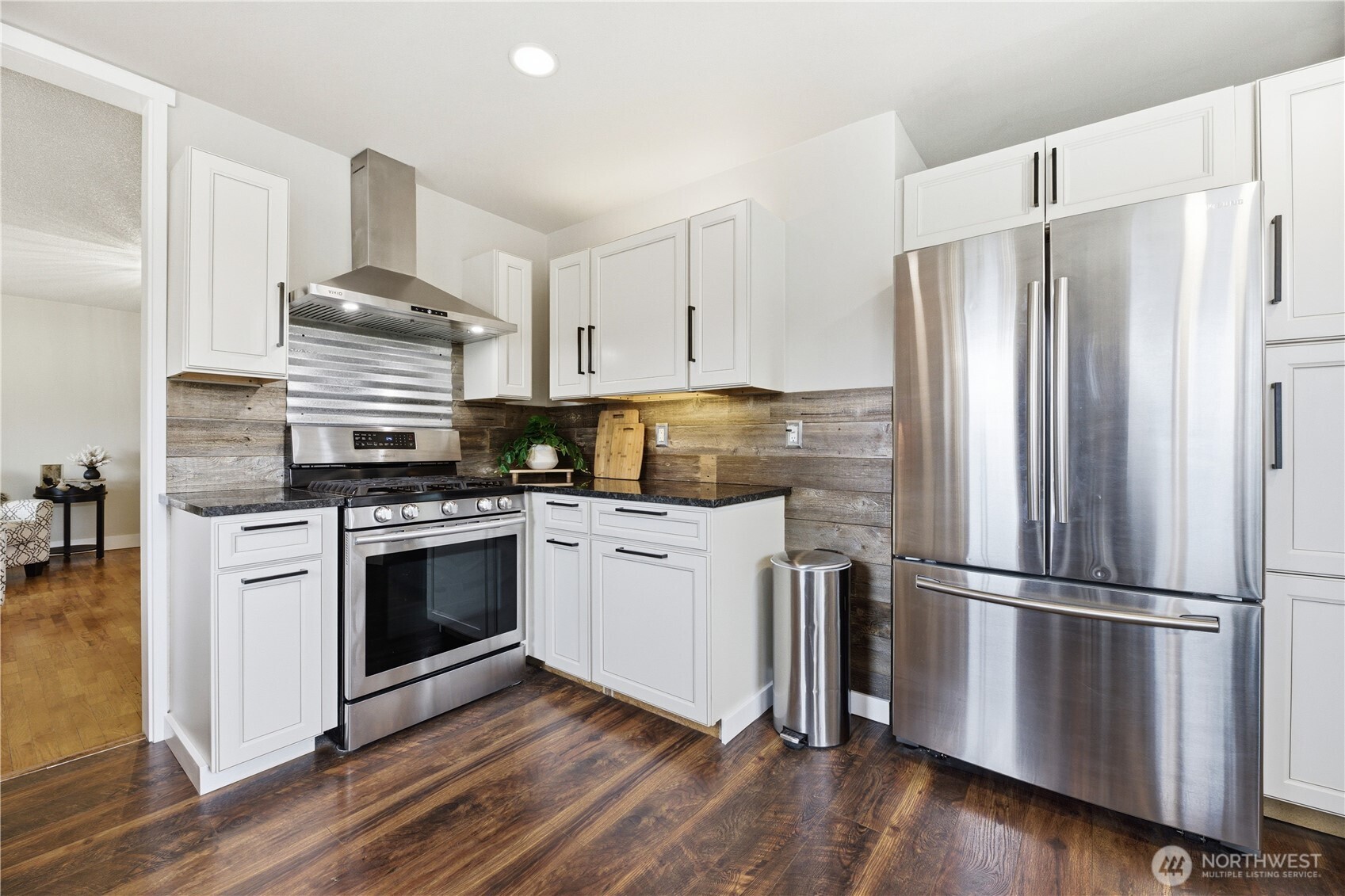 800 Myrtine Street , Enumclaw, WA 98022