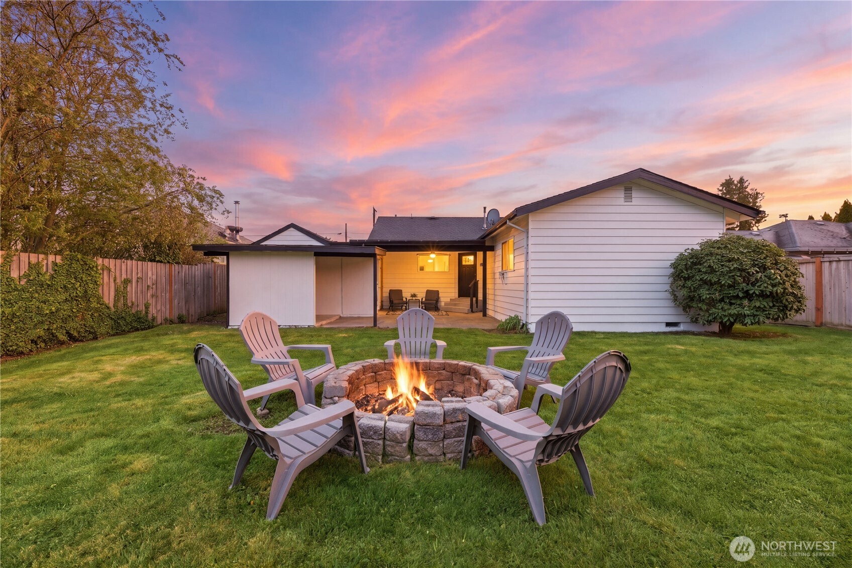800 Myrtine Street , Enumclaw, WA 98022