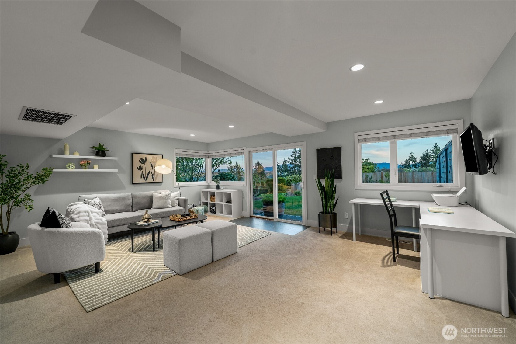 17825 NE 9th Street , Bellevue, WA 98008