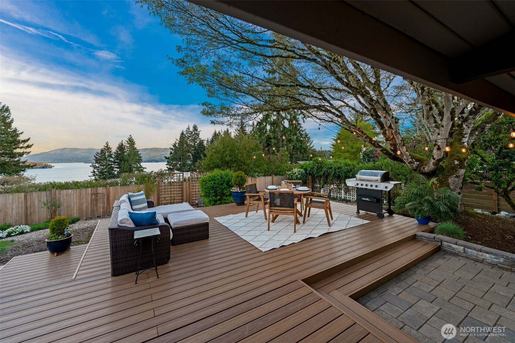 17825 NE 9th Street , Bellevue, WA 98008