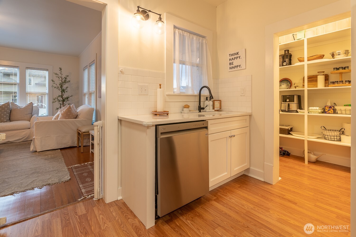 116 4th Avenue N, Edmonds, WA 98020