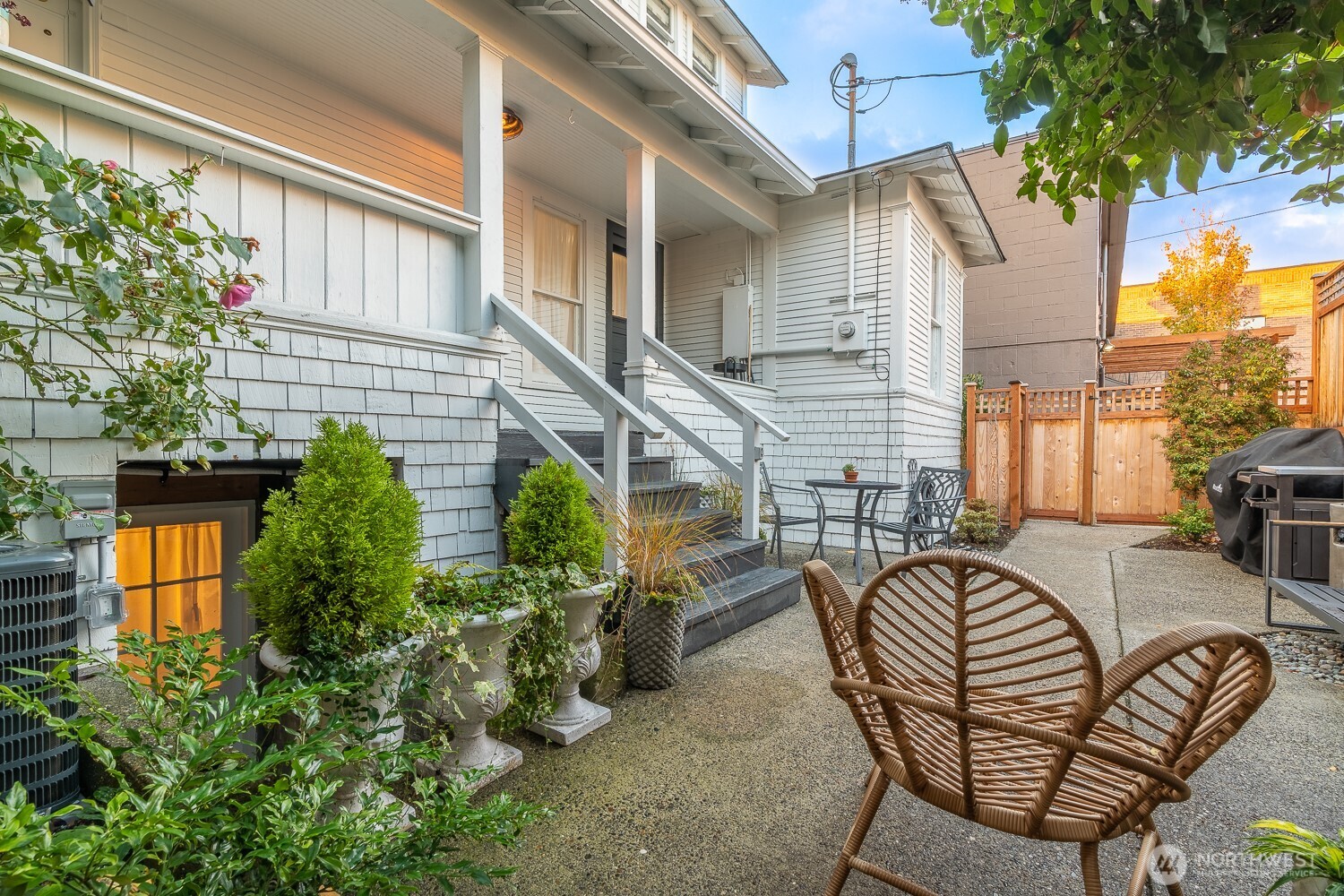 116 4th Avenue N, Edmonds, WA 98020