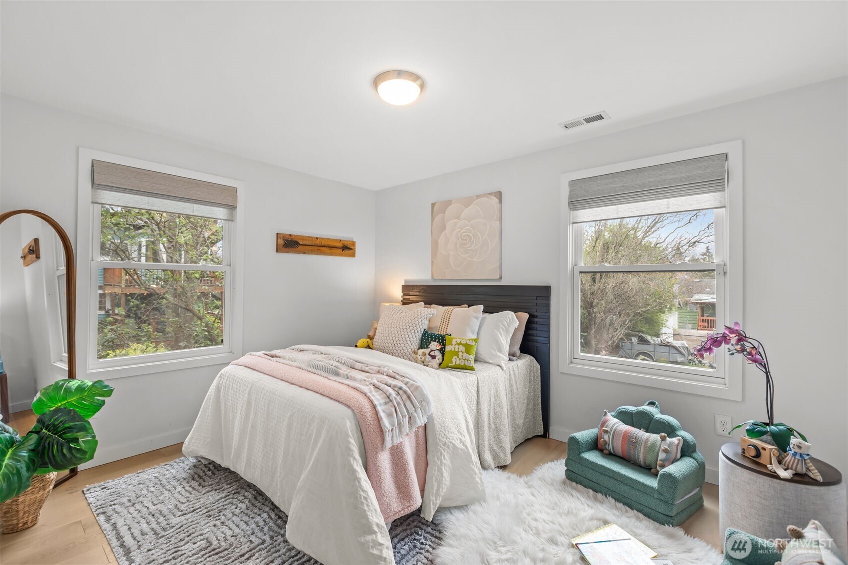 4707 S Brandon Street , Seattle, WA 98118