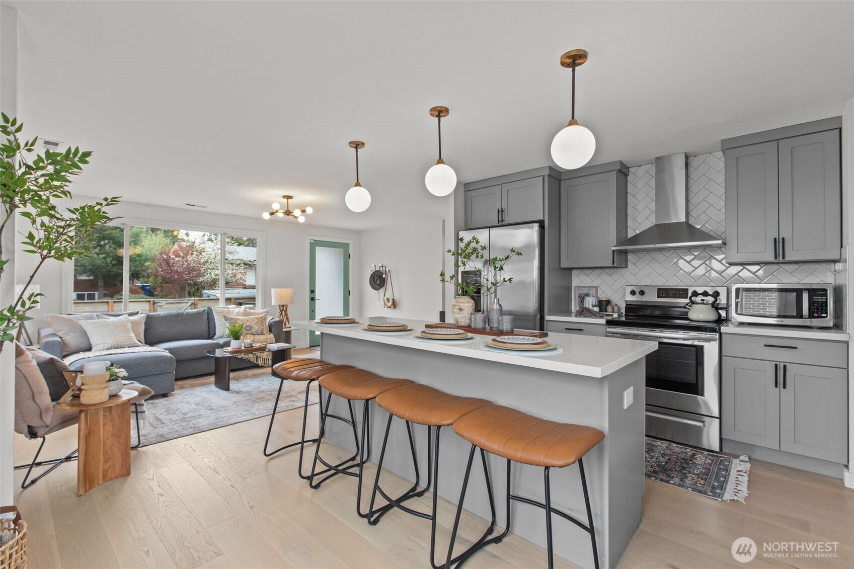 4707 S Brandon Street , Seattle, WA 98118