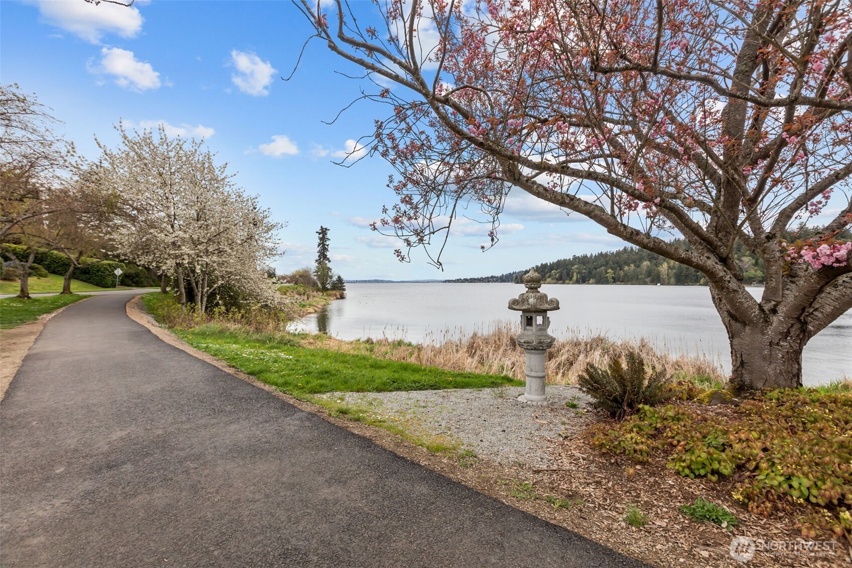 4707 S Brandon Street , Seattle, WA 98118