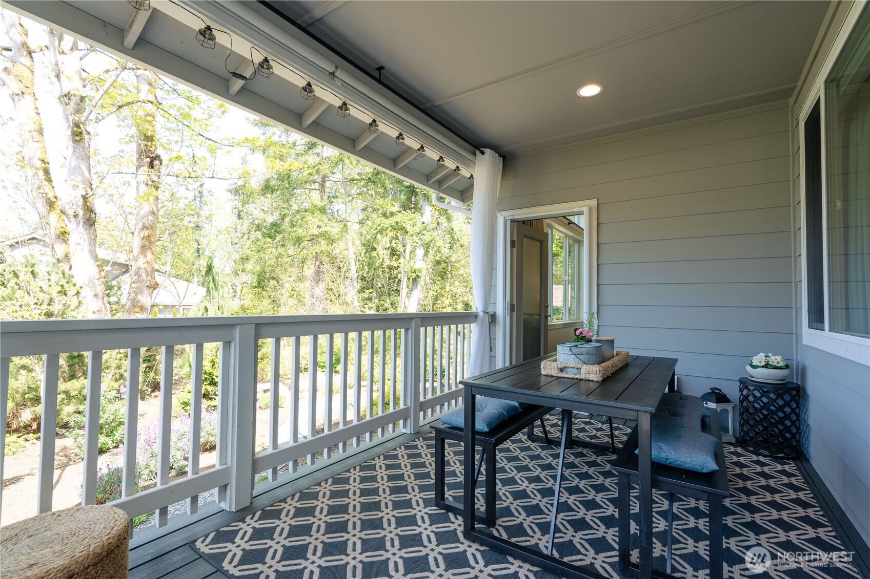 5672 Garibaldi Way , Blaine, WA 98230-6404
