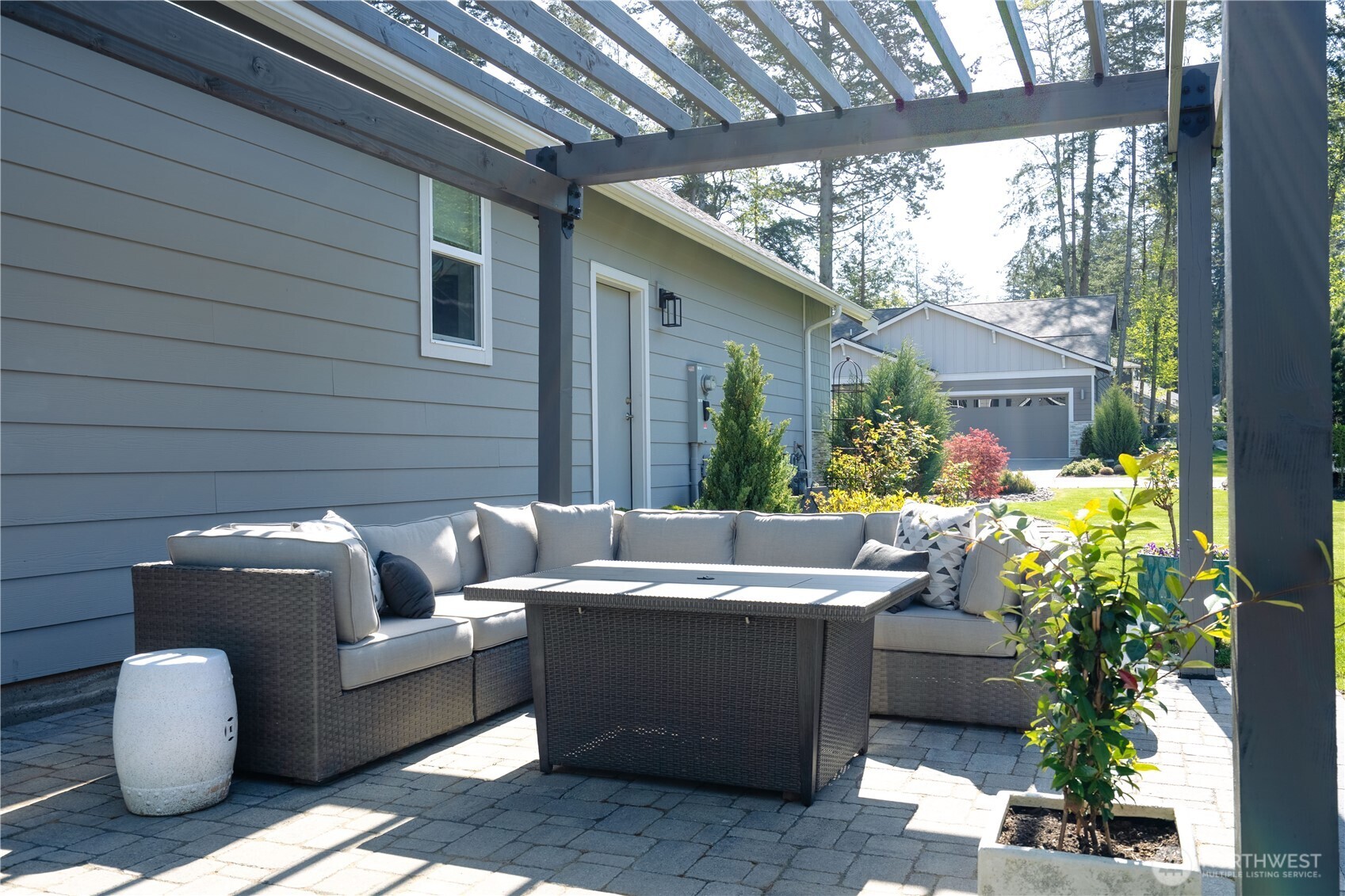 5672 Garibaldi Way , Blaine, WA 98230-6404