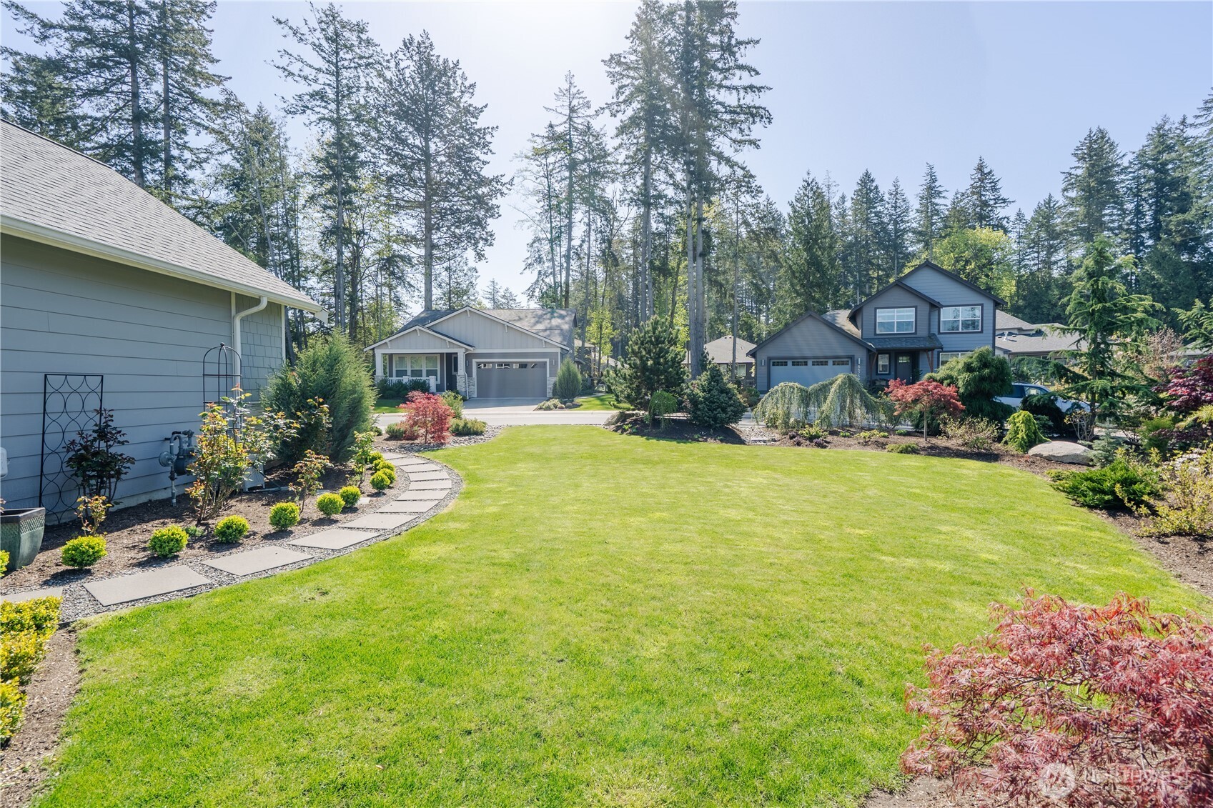 5672 Garibaldi Way , Blaine, WA 98230-6404